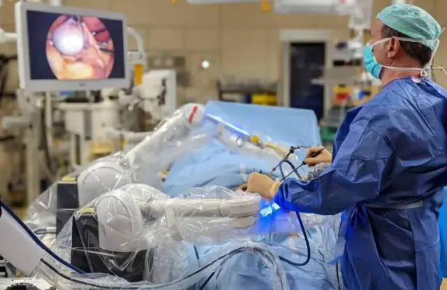 Moon Surgical Maestro